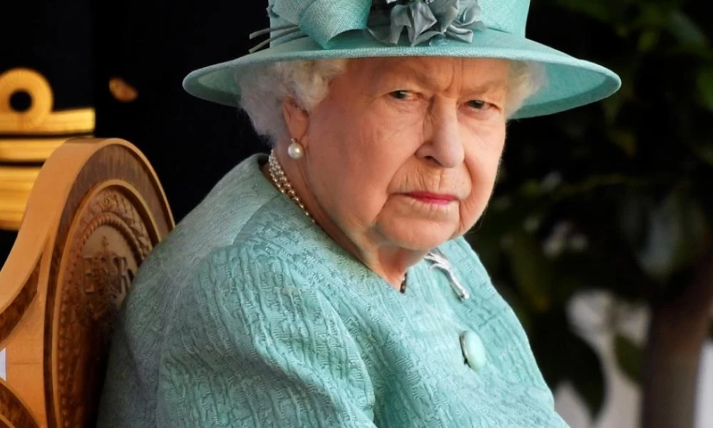 Επέστρεψε ξανά στα καθήκοντά της η βασίλισσα Ελισάβετ